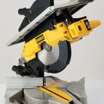 DEWALT D27113-QS scie à onglets radiale et à table supérieure