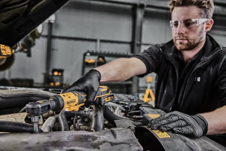 DEWALT DCF513N-XJ clé à cliquet 3/8" 18V