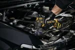 DEWALT DCF901P1G-QW avvitatore a impulsi in uso