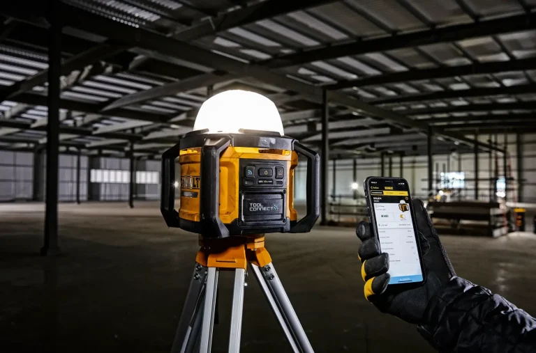 DEWALT DCL074-XJ projecteur LED 360 degrés 18V