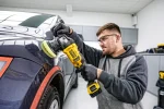 DEWALT DCM848P2-QW polisseuse roto-orbitale en utilisation